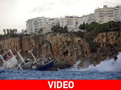 Συνεχίζονται οι έρευνες για τον αγνοούμενο στη θάλασσα της Αττάλειας